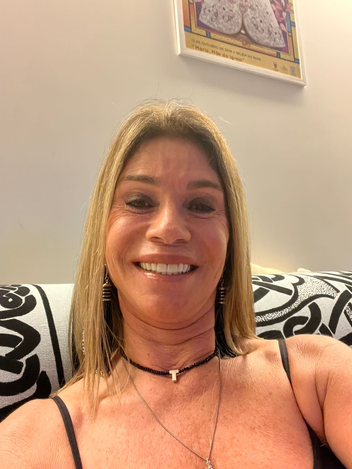 Maria Tereza Meira Magalhães, no mural de sorrisos da Dra. Pâmela Ribas